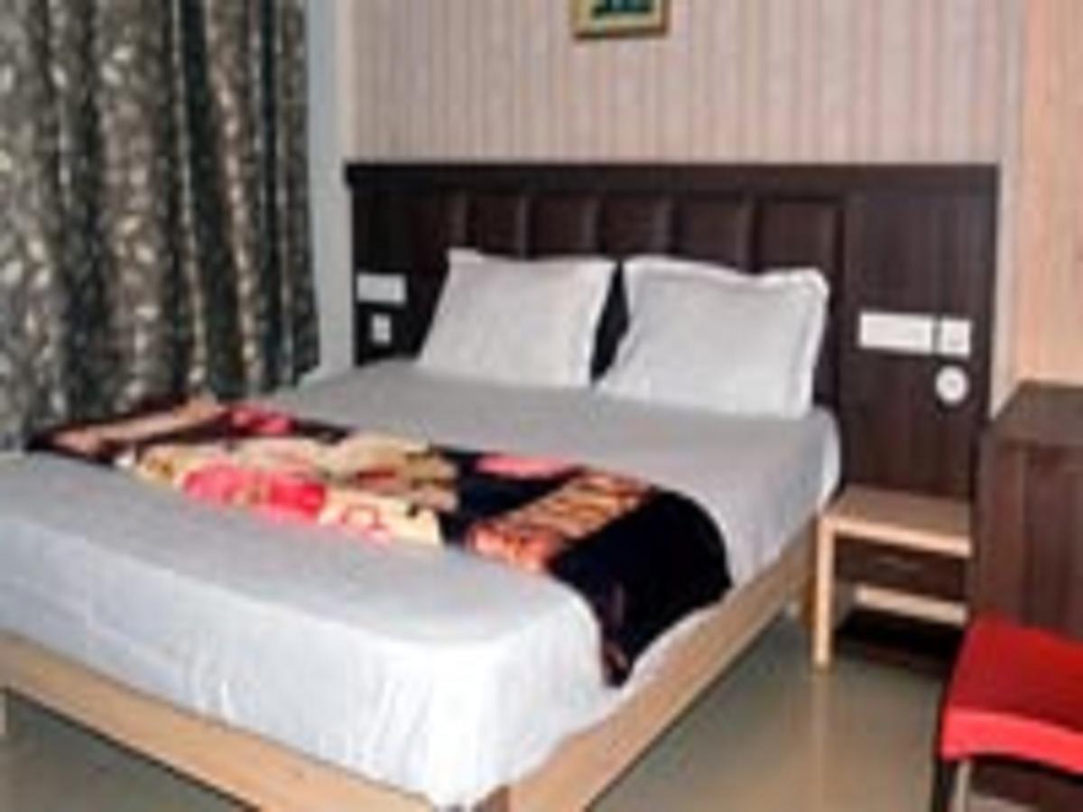 פורי Hotel Swastik Mandap מראה חיצוני תמונה